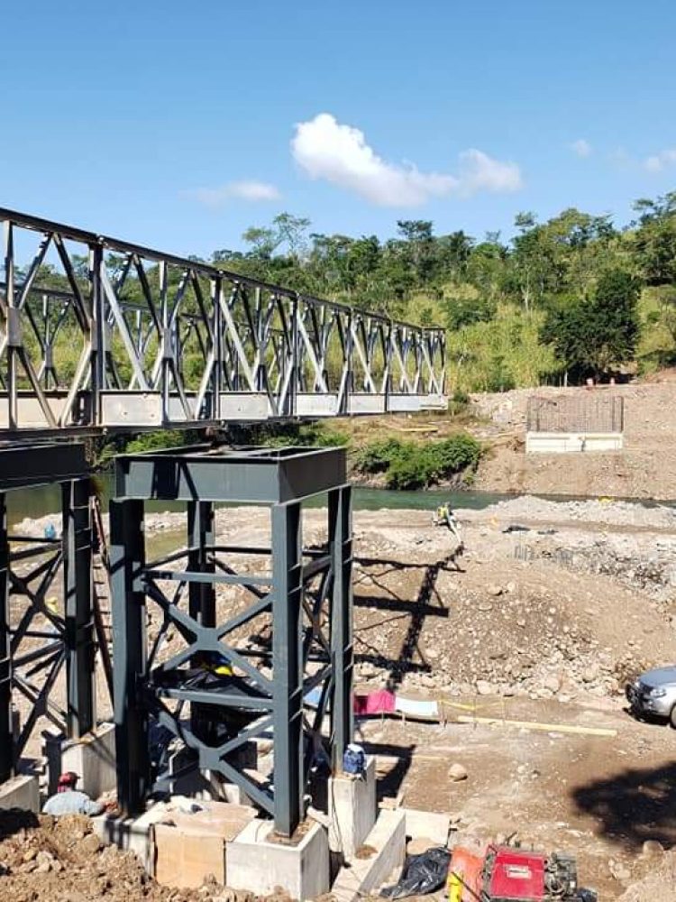 MONTAJE DE ESTRUCTURA METALICA PUENTE TOROLA, MORAZAN.